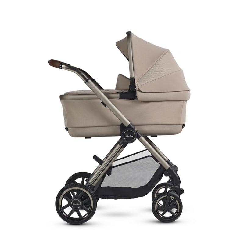 Silver Cross Reef 2 with Carrycot