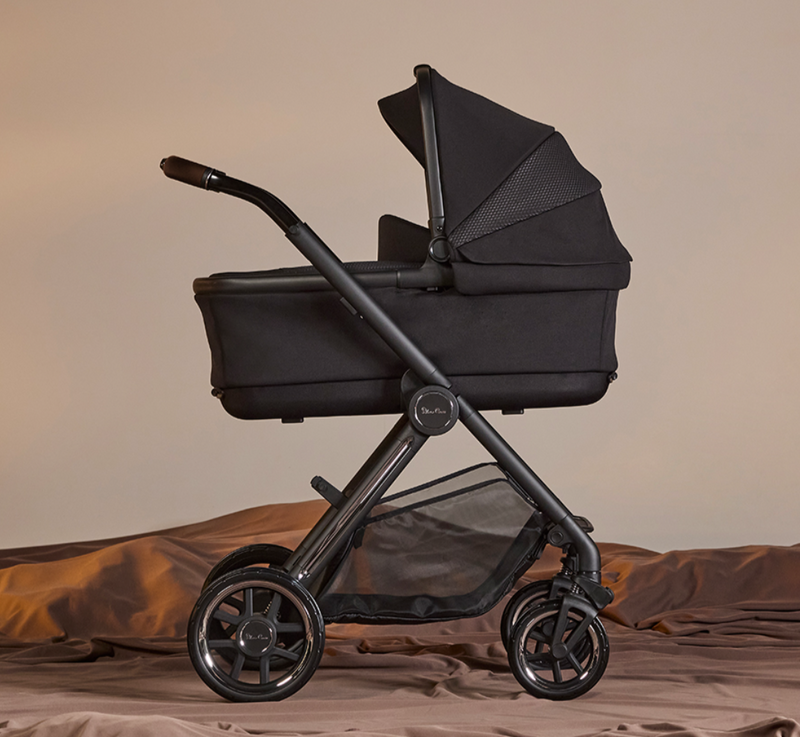 Silver Cross Reef 2 with Carrycot