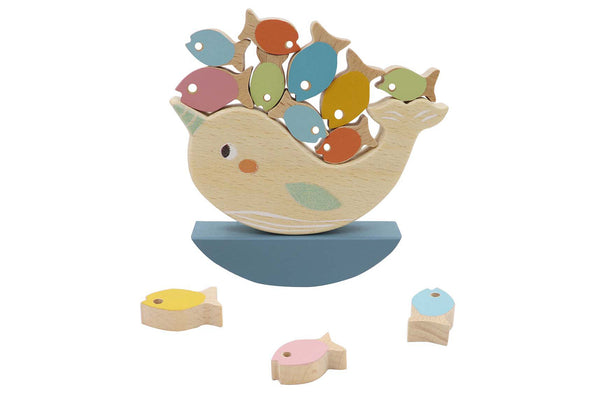 WOODEN FISH BALANCING GAME